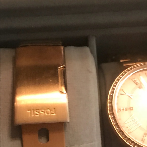 Fossil Watch - Picture 2 of 3